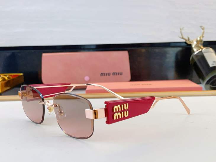 Picture of Miu Miu Sunglasses _SKUfw80915023fw